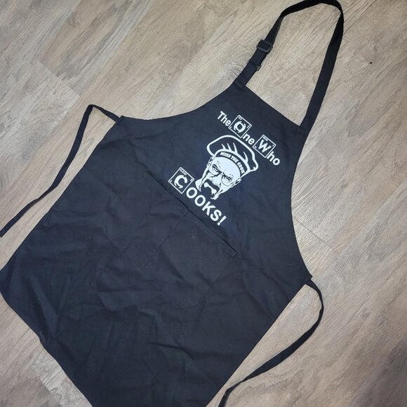 THE ONES WHO COOKS BLACK BBQ COOKING APRON. BREAKING BAD. WALKTER. GUC - Picture 4 of 4